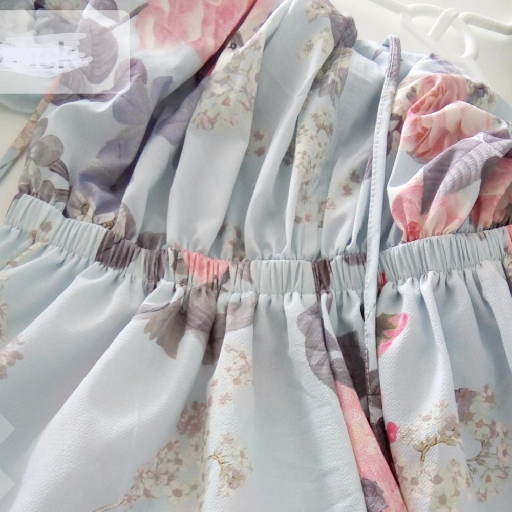 🆕 Cold Shoulder Floral Playsuit - Picture 7 of 8